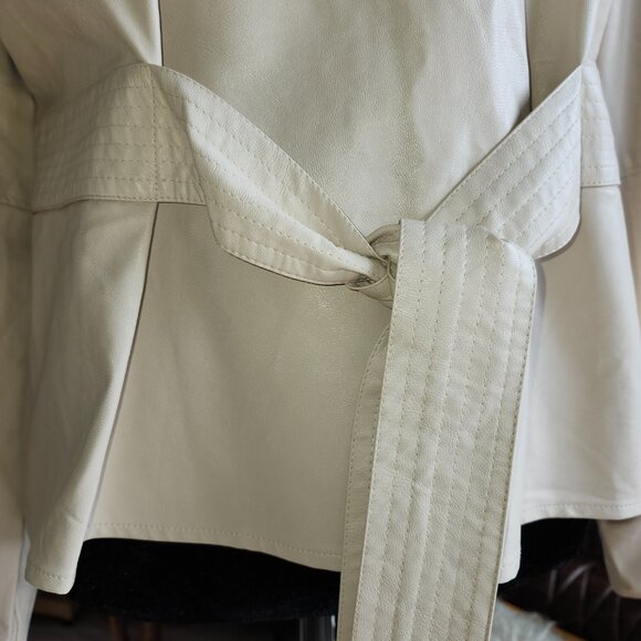 25110 EXPRESS Faux Vegan Leather Long Sleeved Top. Size Medium - Picture 7 of 12